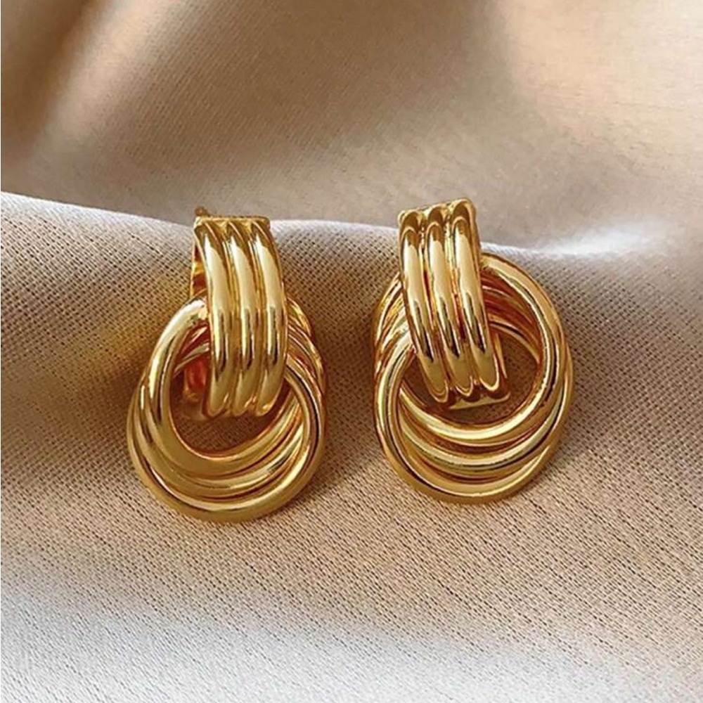 Knot Earrings - Picture 3 of 3